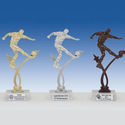 fussballpokale in gold silber und bronze